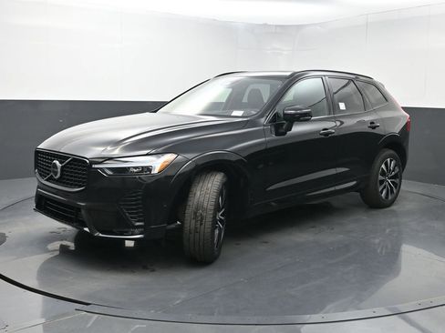 Used 2024 Volvo XC60 B5 Plus w/ Protection Package Premier image 21
