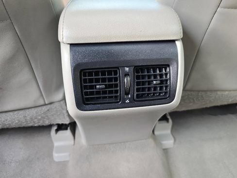 Used 2012 Toyota Camry XLE image 23