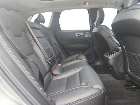 Used 2019 Volvo XC60 T6 Inscription w/ Protection Package Premier image 28