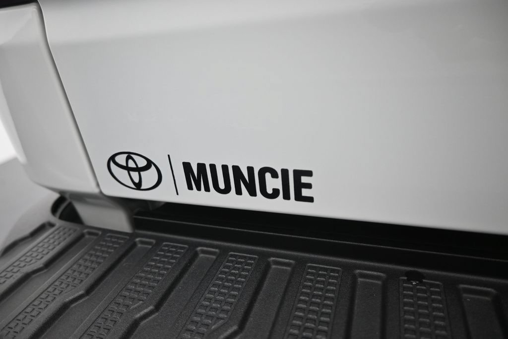 Used 2026 Chevrolet Silverado 1500 RST w/ RST Select Package RWD image 31