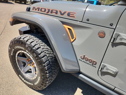 Used 2022 Jeep Gladiator Mojave w/ Trailer Tow Package AWD/4WD image 54