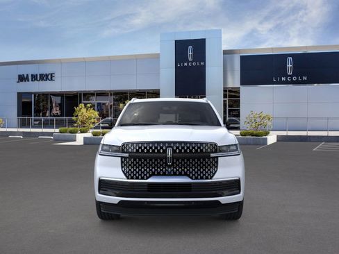 New 2025 Lincoln Navigator Reserve image 5
