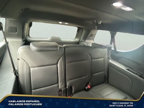 Used 2025 Chevrolet Suburban Z71 AWD/4WD image 33