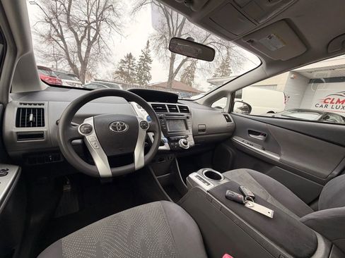 Used 2012 Toyota Prius V Three image 27