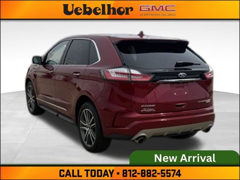 Used 2019 Ford Edge Titanium w/ Equipment Group 301A FWD image 8