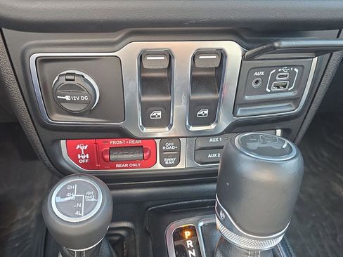 Certified 2024 Jeep Wrangler Rubicon image 15