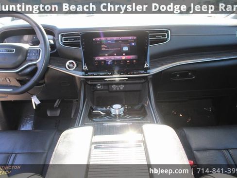 Used 2022 Jeep Wagoneer Series III image 17