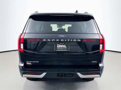 Used 2025 Ford Expedition Max Platinum w/ Driver's Package AWD/4WD image 12