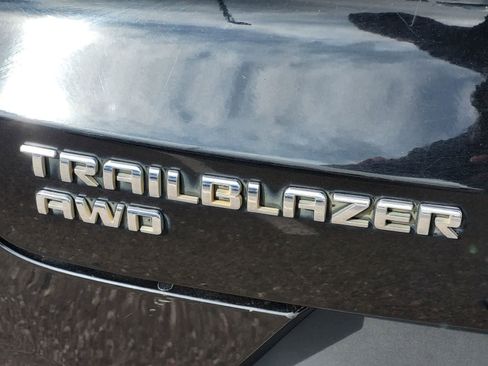 Used 2023 Chevrolet TrailBlazer LT w/ Convenience Package AWD/4WD image 8