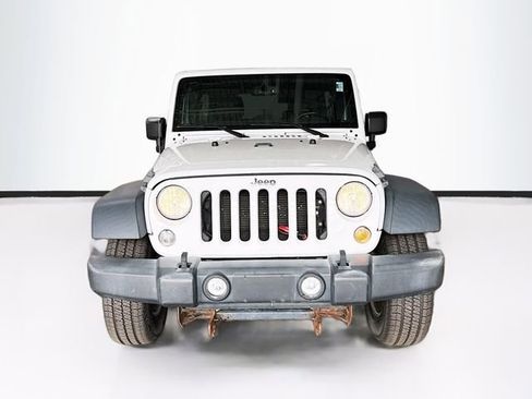 Used 2016 Jeep Wrangler Unlimited Rubicon image 4