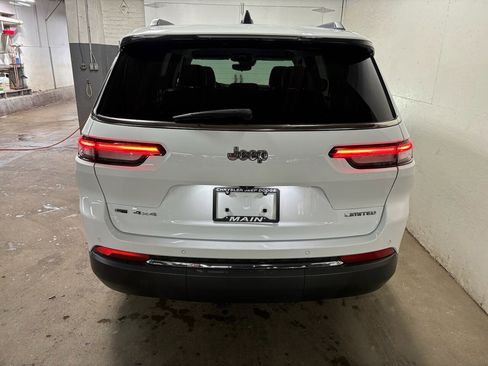 Used 2022 Jeep Grand Cherokee L Limited image 8