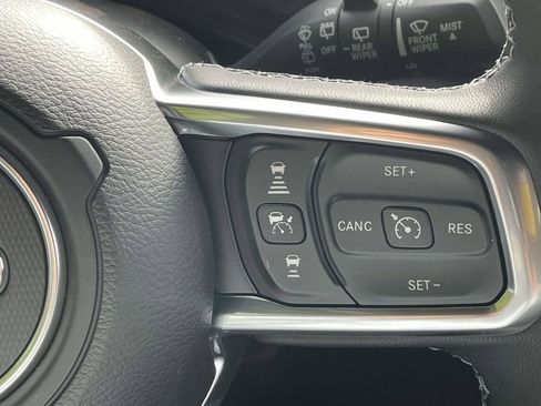 New 2026 Jeep Wrangler Unlimited Sahara AWD/4WD image 30
