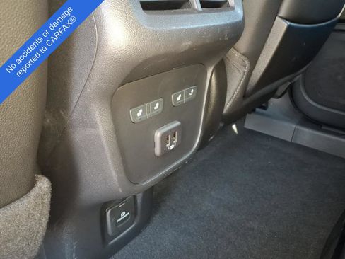 Used 2023 GMC Terrain Denali w/ Denali Premium Package AWD/4WD image 13