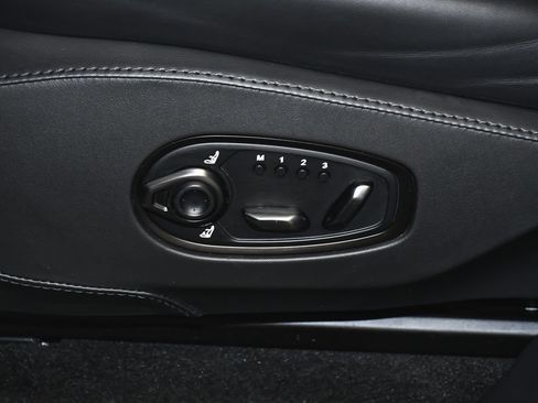Used 2023 Aston Martin DBX AWD/4WD image 48