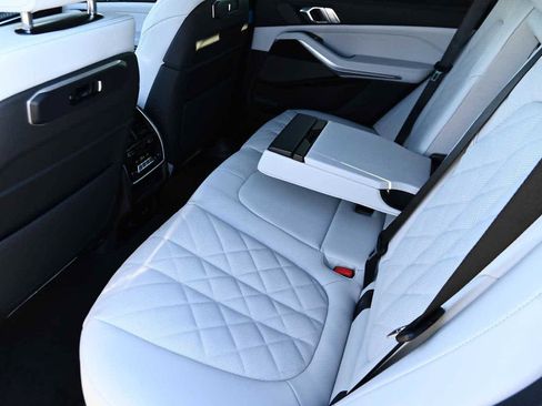 New 2026 BMW X5 xDrive50e w/ M Sport Package image 9