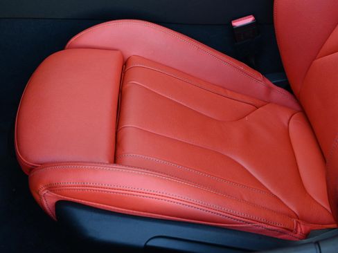 Certified 2025 BMW Z4 M40i w/ Premium Package image 29