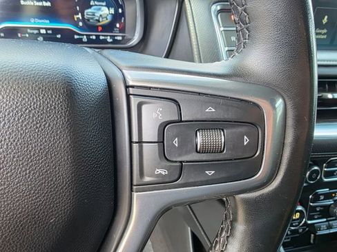 Used 2023 Chevrolet Suburban Premier AWD/4WD image 32