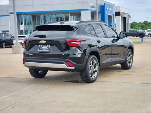 New 2026 Chevrolet Trax LT w/ Driver Confidence Package FWD image 6
