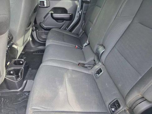 Used 2021 Jeep Gladiator Sport AWD/4WD image 15