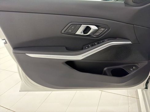 Used 2025 BMW 330i xDrive Sedan w/ Convenience Package image 10