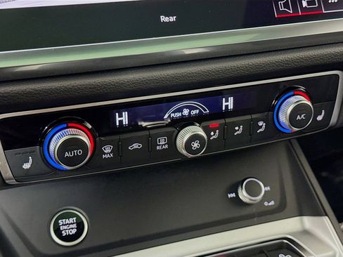 Used 2025 Audi Q3 2.0T Premium w/ Convenience Package image 19