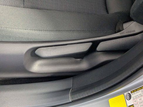 Used 2025 Toyota Prius LE FWD image 13