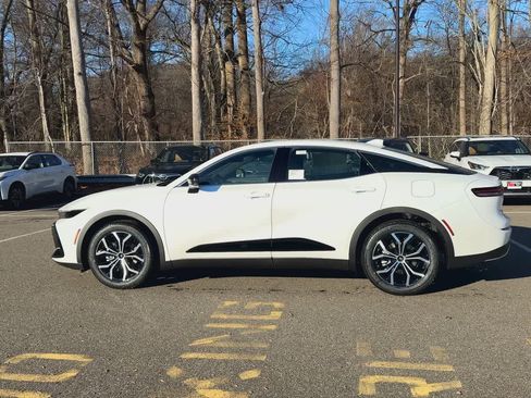 New 2026 Toyota Crown XLE image 5