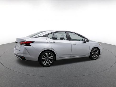 Used 2025 Nissan Versa SV FWD image 9