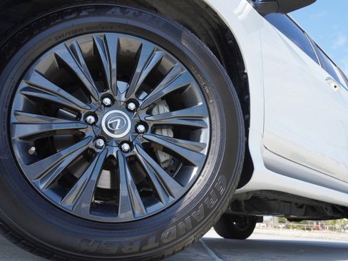 Certified 2022 Lexus GX 460 Premium w/ Accessory Package image 10