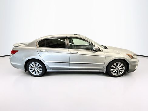 Used 2011 Honda Accord EX-L image 10