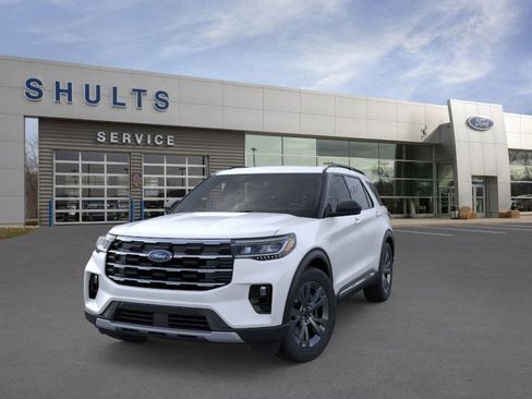 New 2025 Ford Explorer Active w/ Active Comfort Package image 2