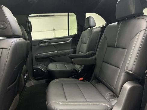 Used 2024 GMC Acadia Elevation AWD/4WD image 25