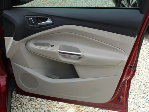Used 2013 Ford Escape SE FWD image 26