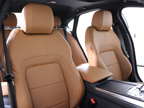 New 2024 Jaguar XF R-Dynamic SE image 15