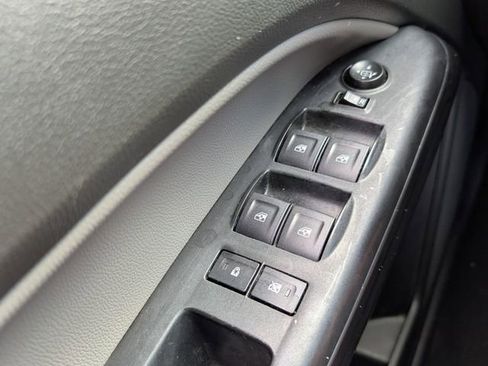 Used 2022 Chevrolet Colorado W/T w/ Custom Special Edition image 31