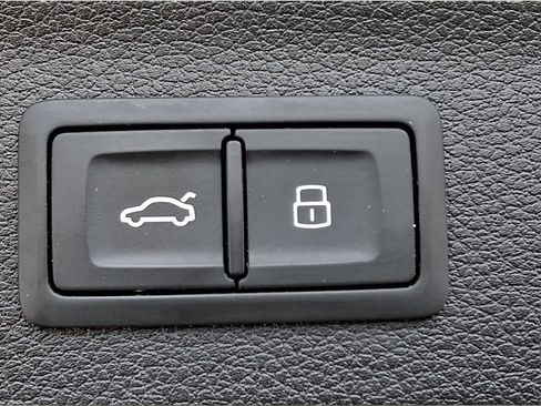 Used 2021 Audi Q3 2.0T Premium w/ Convenience Package image 29