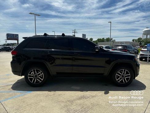 Used 2019 Jeep Grand Cherokee Trailhawk AWD/4WD image 6