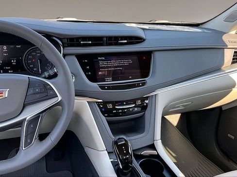 New 2026 Cadillac XT5 Premium Luxury w/ Driver Assist Package AWD/4WD image 7