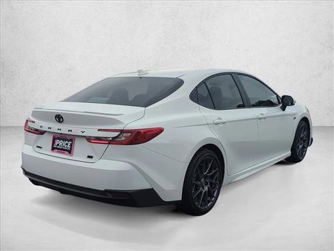 Certified 2025 Toyota Camry SE image 5