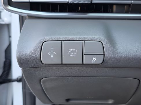 Used 2026 Hyundai Elantra Hybrid FWD image 19