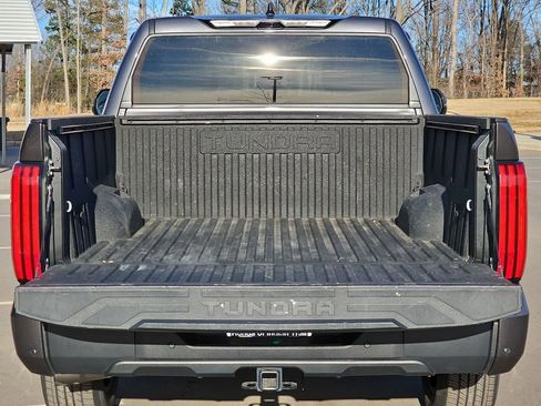 Used 2022 Toyota Tundra SR5 w/ SR5 Convenience Package image 14