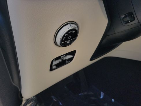 Certified 2026 Mercedes-Benz GLC 300 image 24