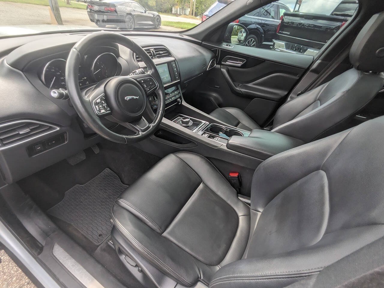 Used 2017 Jaguar F-PACE Premium AWD/4WD image 28