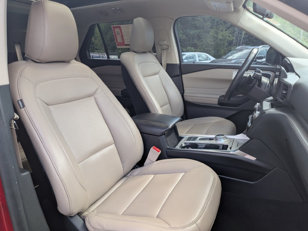 Used 2020 Ford Explorer XLT w/ Equipment Group 202A RWD image 30