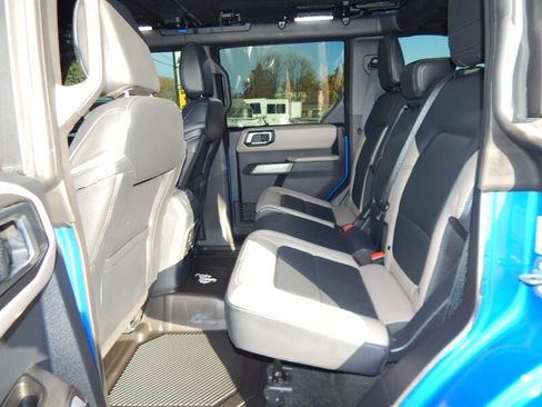 Used 2023 Ford Bronco Wildtrak image 25