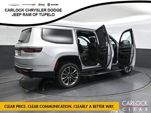 Used 2025 Jeep Wagoneer Series III w/ Premium Group I AWD/4WD image 46