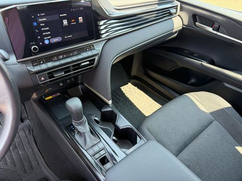 Used 2025 Toyota Camry LE w/ Convenience Package FWD image 10