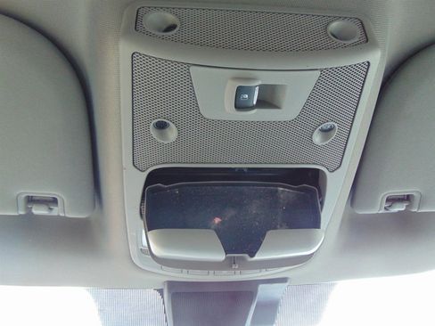 Used 2020 Ford F150 Lariat image 24