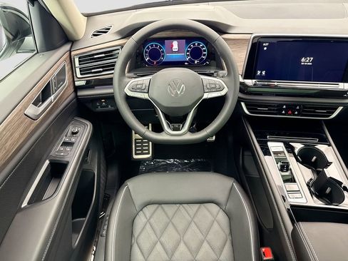 New 2026 Volkswagen Atlas SEL Premium R-Line AWD/4WD image 10