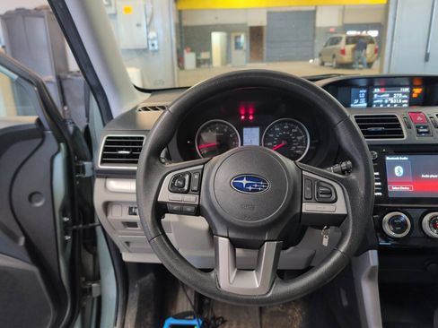 Used 2017 Subaru Forester 2.5i Premium w/ All-Weather Package AWD/4WD image 29